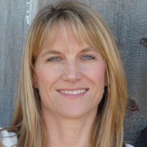 Meet your Posher, Debbie